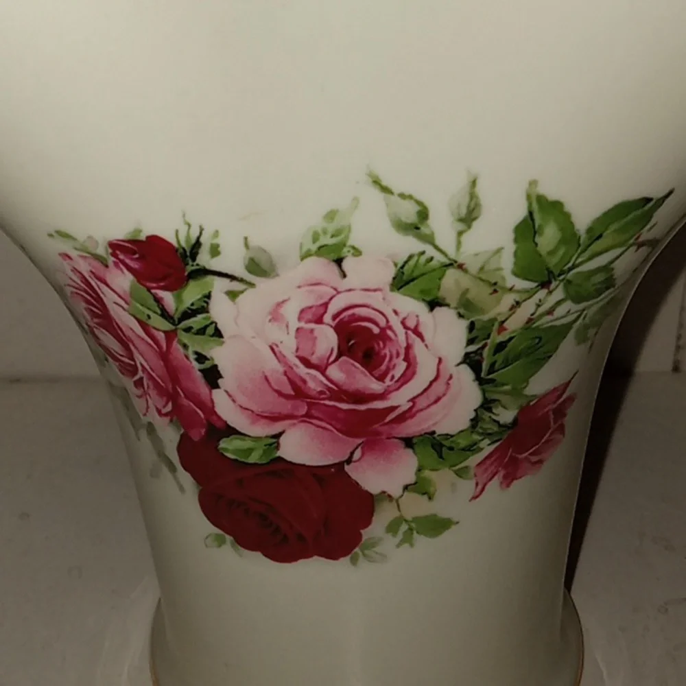 Floral Porcelain victorian rose Basket with Gold Trim